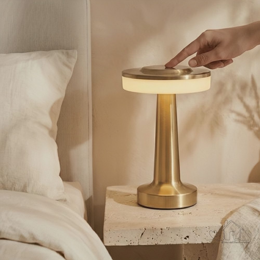 Luminaria Abajur Mesa Metal Sem Fio Recarregavel Touch Dourado Portatil Quarto Sala Decorativa 19cm