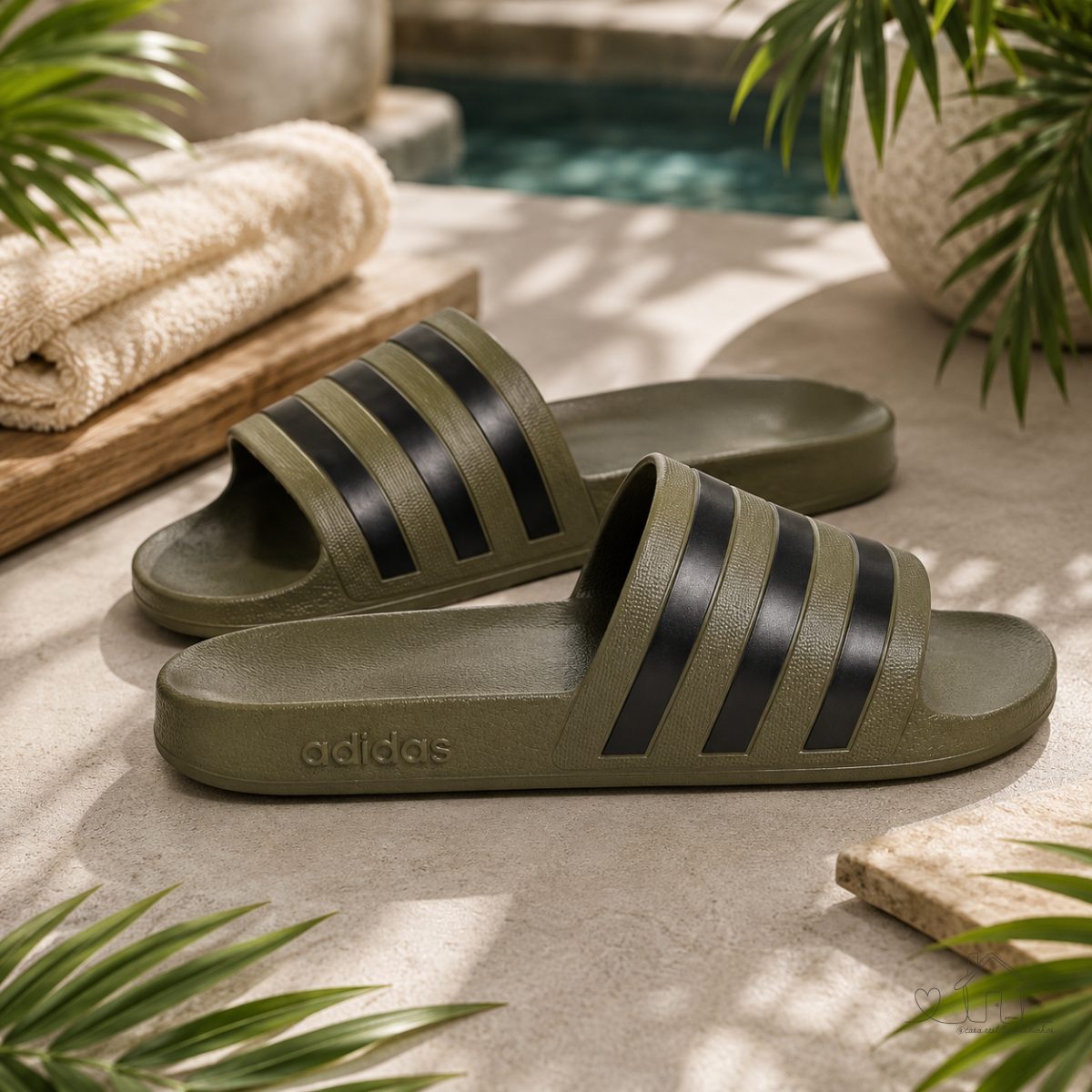 Chinelo Adilette Aqua (unissex) adidas
