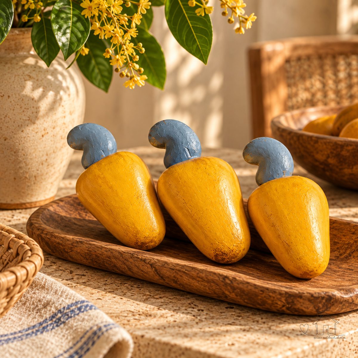 Kit 3 Frutas Caju de Madeira Fruta Artificial Artesanato Realista Para Decoração Cozinha